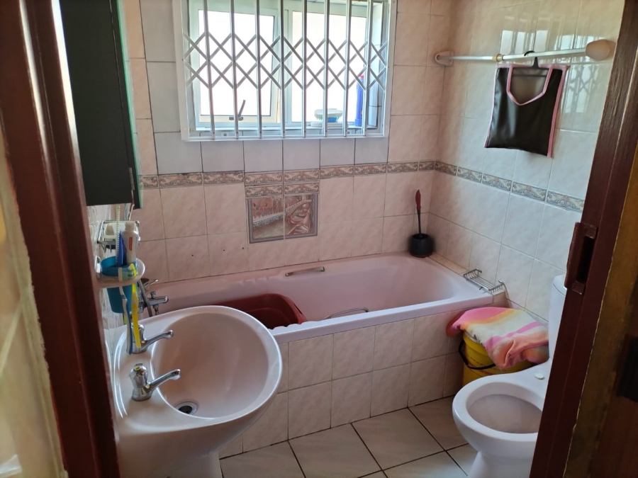 4 Bedroom Property for Sale in Mdantsane Nu 10 Eastern Cape